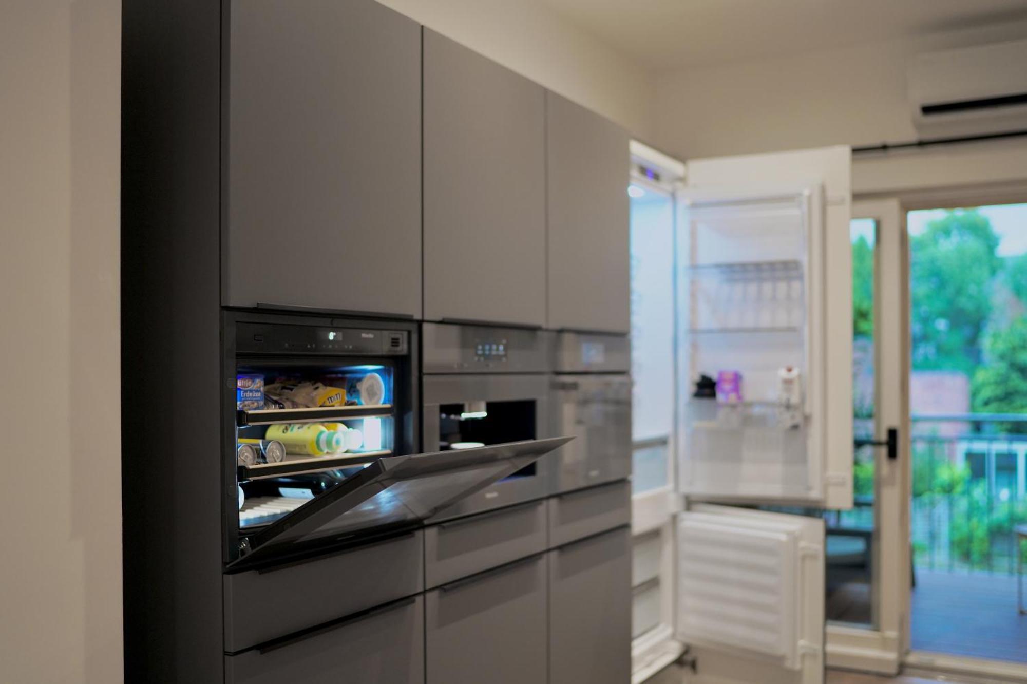 Edler Wohnraum Luxurioeses Stadtstudio Mit Balkon, Kaffeevollautomat & Klima Zwickau Esterno foto