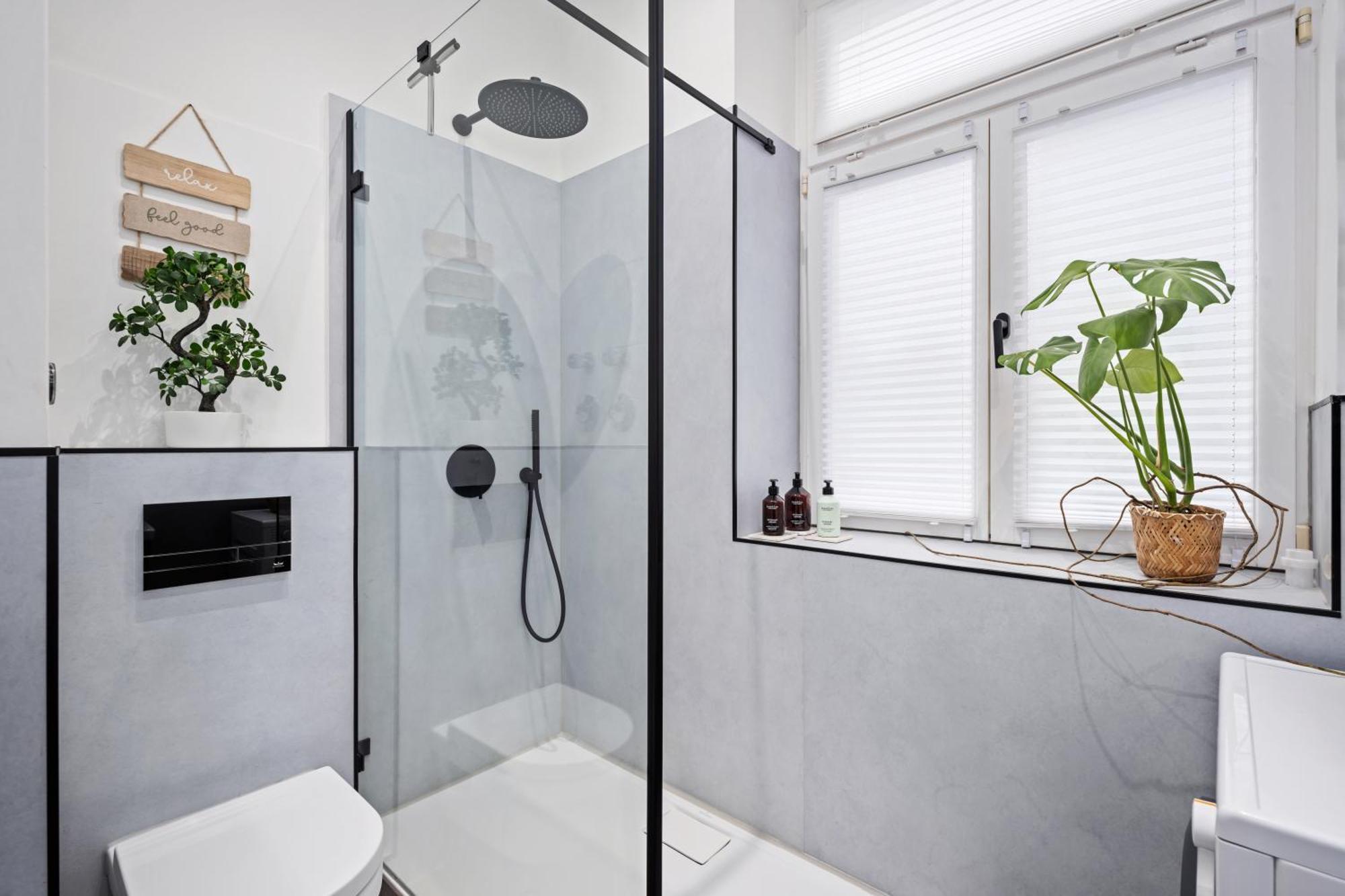 Edler Wohnraum Luxurioeses Stadtstudio Mit Balkon, Kaffeevollautomat & Klima Zwickau Esterno foto