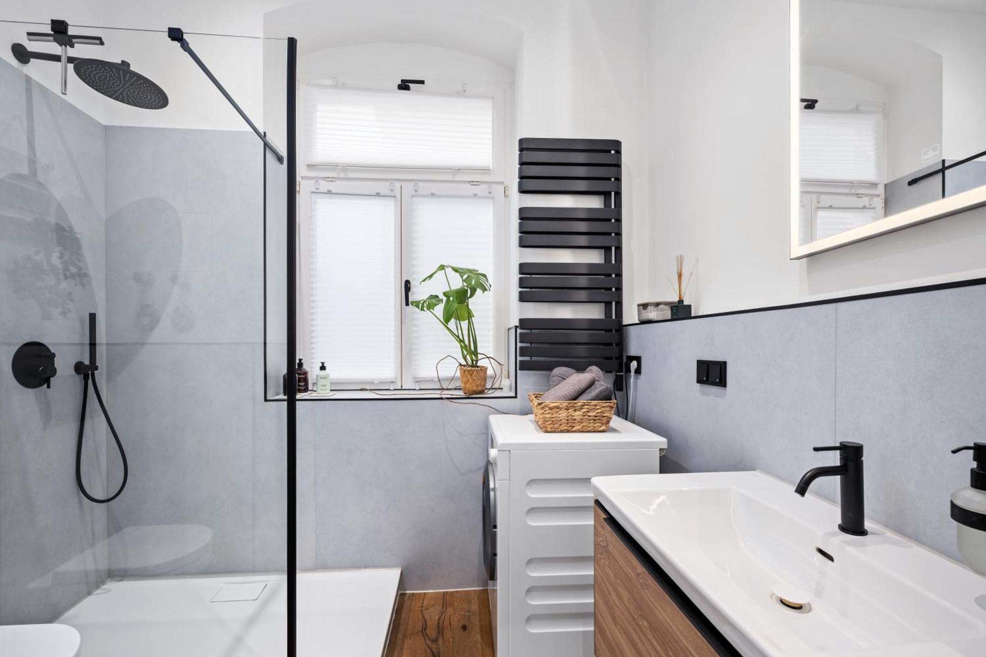 Edler Wohnraum Luxurioeses Stadtstudio Mit Balkon, Kaffeevollautomat & Klima Zwickau Esterno foto